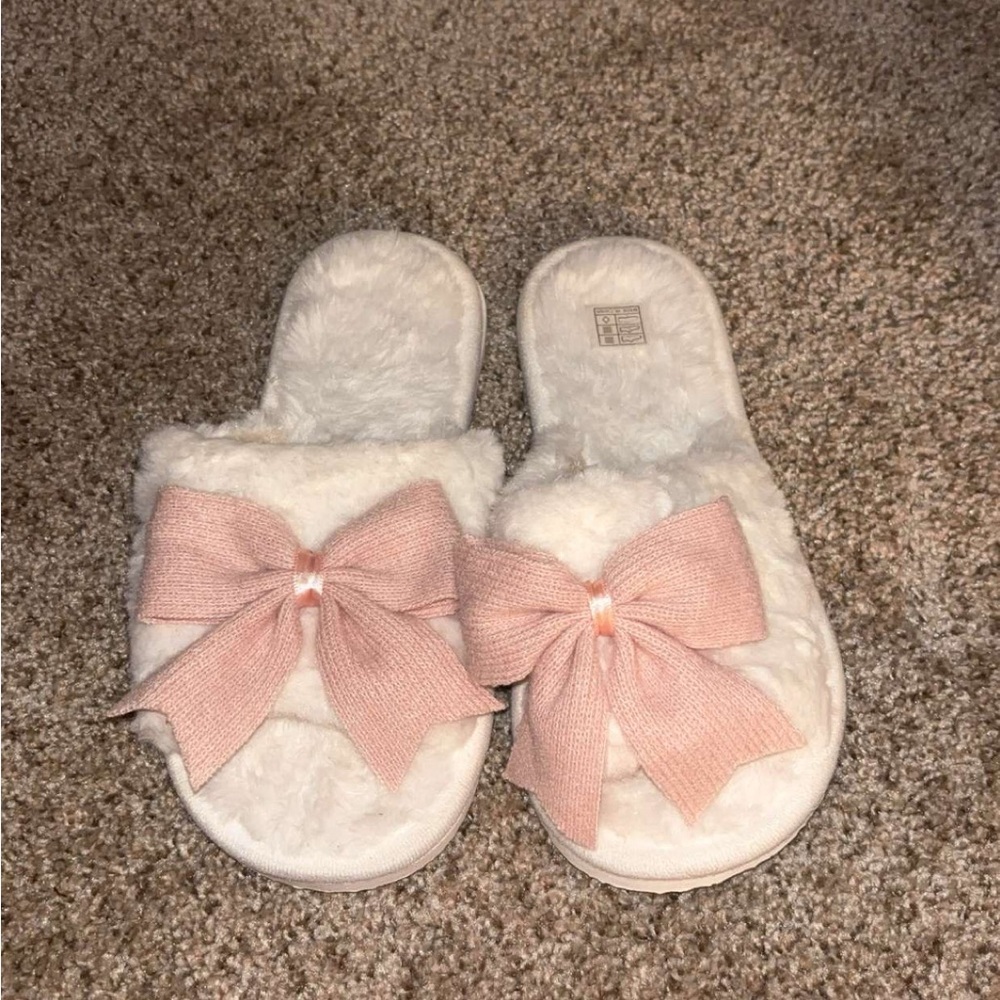 Cozy White Slippers with Pink Bows